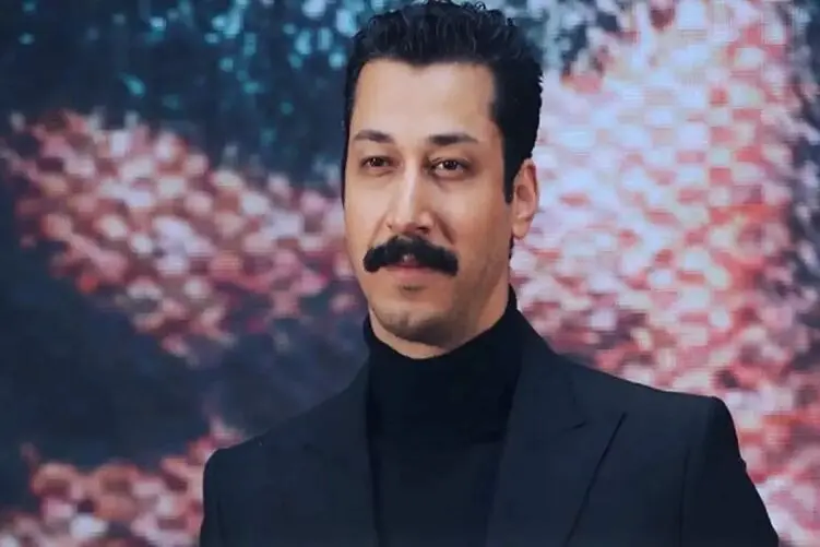 آواز احساسی؛ باور نمیکنی بهرام افشاری با کمدین بودنش صداش انقدر سوز داشته باشه