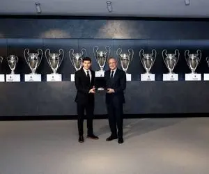 (عکس) مراسم معارفه مدافع تازه وارد رئال مادرید