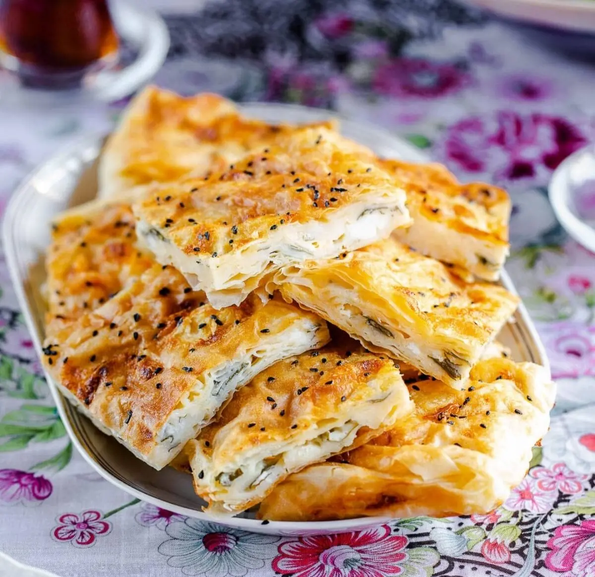 طرز تهیه بورک پنیری 