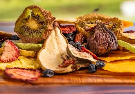 آموزش آشپزی؛ میوه خشک خونگی که صد هیچ از بازاری ها جلوتره