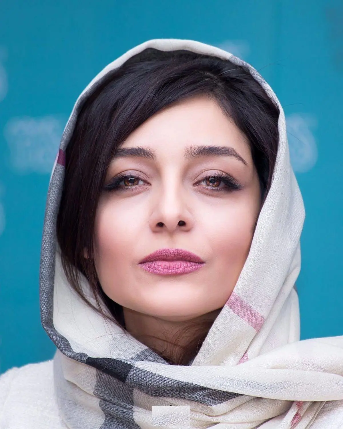 ساره بیات