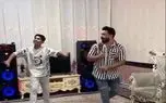 آواز شاد؛ برادر بزرگ میخونه کوچیکه پایکوبی میکنه با آهنگ ترکی تو خونه با باند حرفه ای