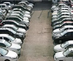 آرامش و ثبات تقربی در بازار خودرو/ جدول آخرین قیمت پراید، پژو، شاهین، کوییک و دنا