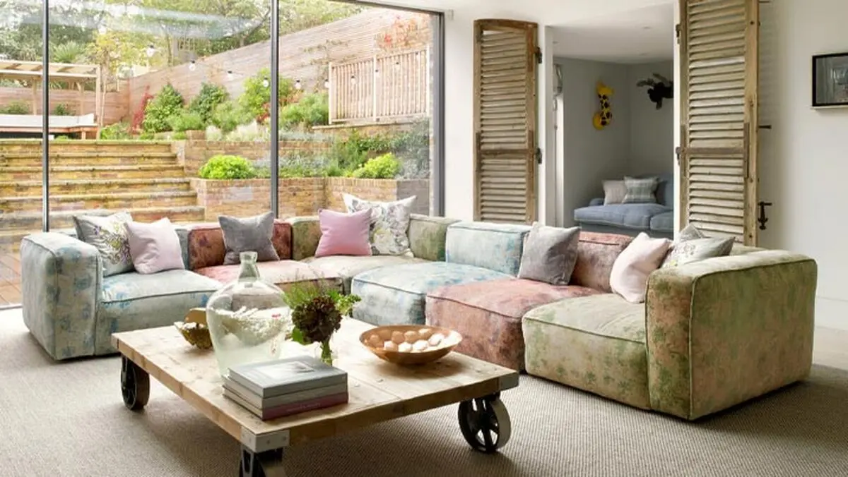 what-is-a-sofa-host-and-everything-about-it