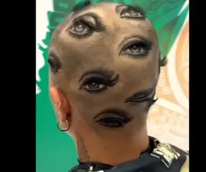 ویدیو آرایش های عجیب؛ رو کله آقاهه با تیغ چشم طراحی کرده اکستنشن مژه هارو ببین