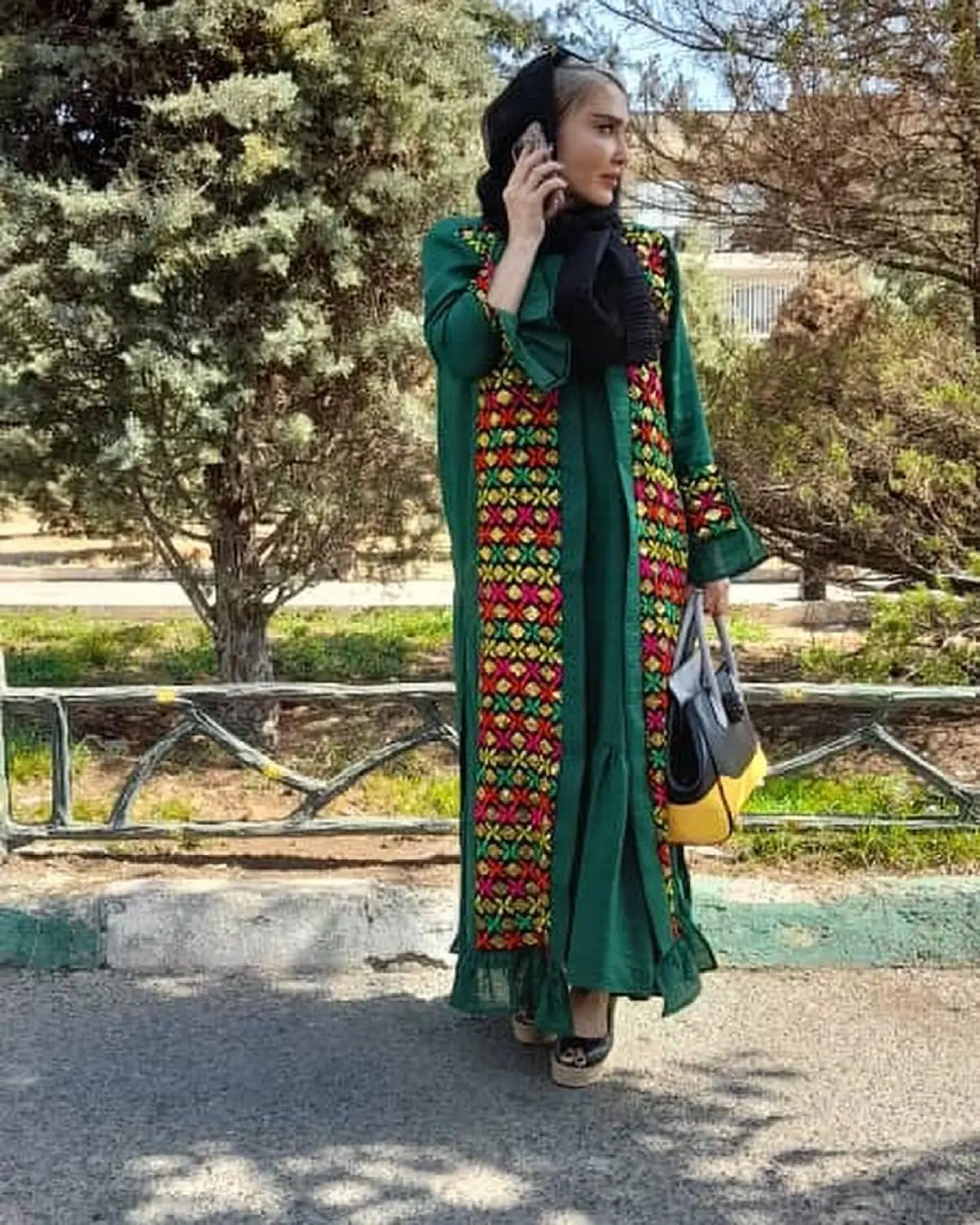 zohrefakour_1625451165_1