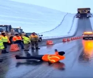 معماری طبیعت؛ مرد حسابی الان وقت لیز خوردن پات بود تریلی داره میاد