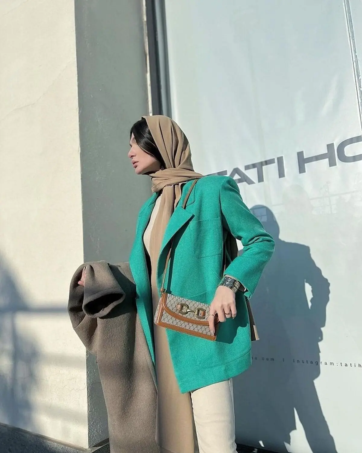 مانتو فیروزه ای