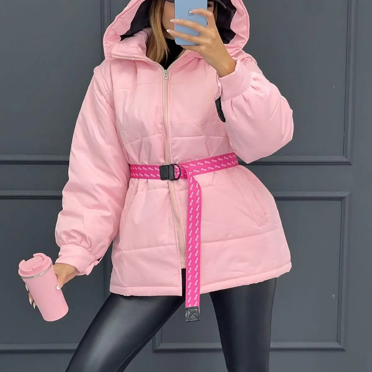 کاپشن صورتی