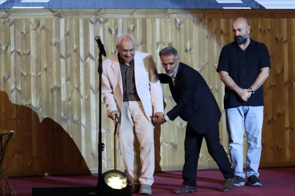 جشن+منتقدان (11)