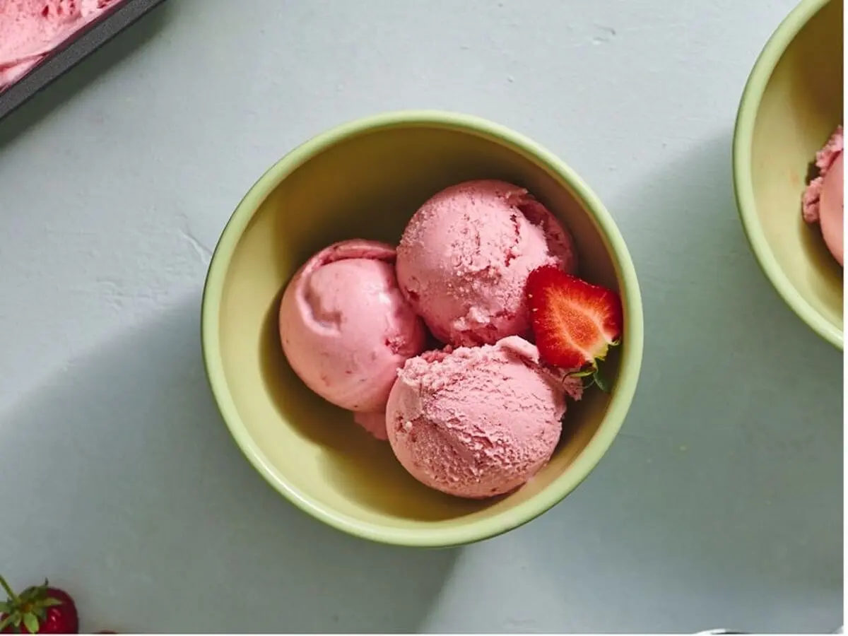 Strawberry-icecream-4