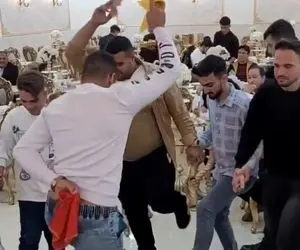 آواز محلی؛ رقص خاص سه پا تو عروسی که کل مهمونا وسطن خواننده یاشاسین میخونه بقیه جوگیر