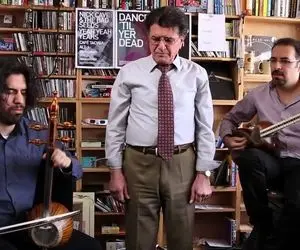 آواز اصیل؛ آواز استاد شجریان تو جمع خصوصی وقتی از عشق میگه و فقط باید عشق کرد