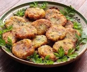 طرز تهیه کوکو سیب زمینی تُرد و خوشمزه + رازهای وا نرفتن