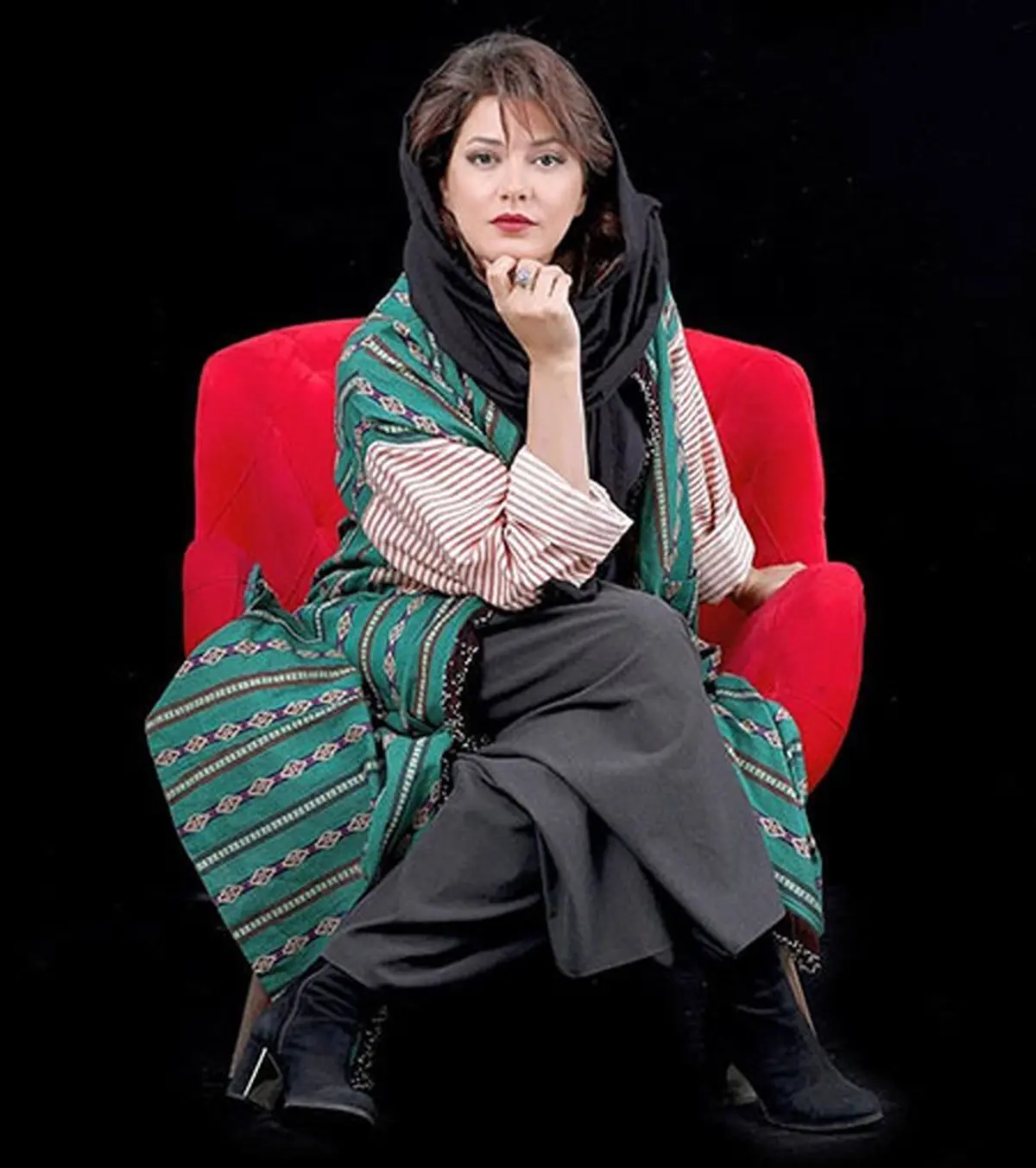 طناز طباطبایی