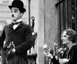 10 فیلم برتر و متفاوت سینما در ژانر کمدی