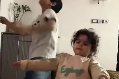 آواز شاد؛ همسایه عروسی داره این خواهر برادر مازنی هم فیض بردن میرقصن نازتو قربون دختر