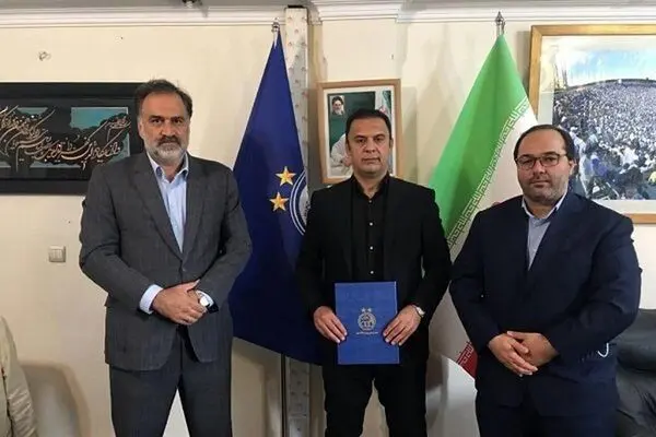 مهدی پاشازاده پیشکسوت و معاون ورزشی استقلال