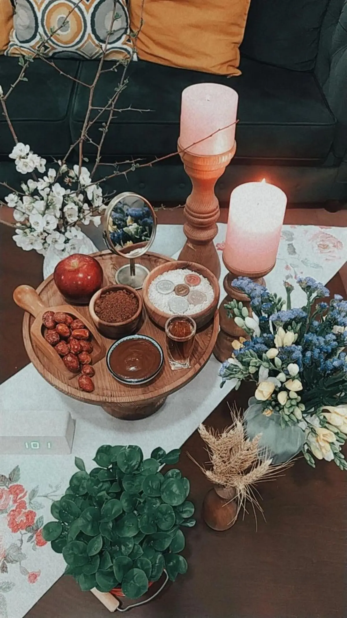 هفت سین با ظروف چوبی