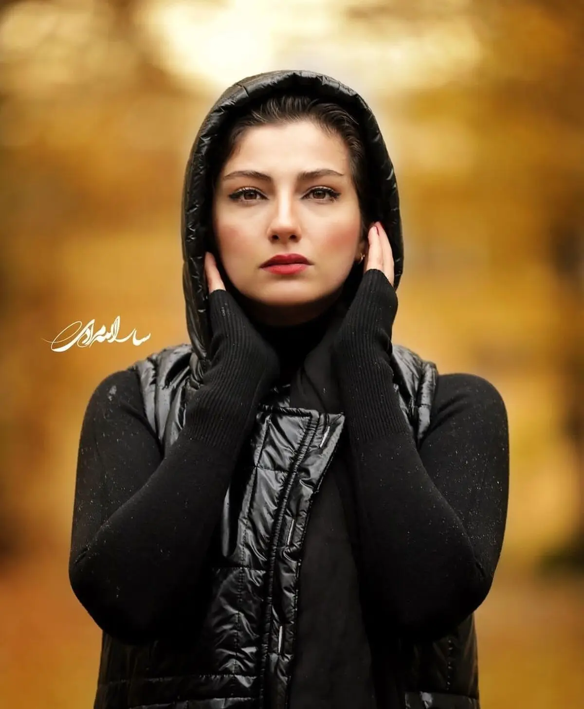 محیا دهقانی 