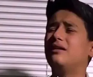 آواز جگرسوز؛ پسر پر احساس با جون دل آهنگ منم سرگشته رو میخونه اشکات سرازیر میشه