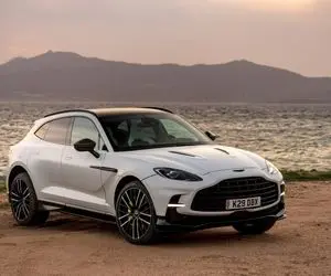 استون مارتین DBX707 یک غول واقعی است که به خیابان ها می آید!