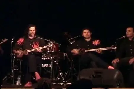 آواز جگرسوز؛ خواننده یطوری با سوز خوند خودش گریش دراومد حضارم به گریه انداخت