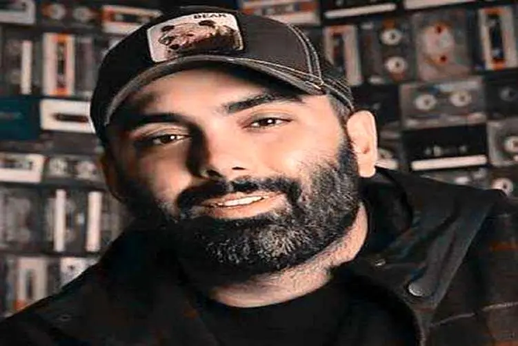 آواز احساسی؛ مسعود صادقلو تو ویلای شمالش از شجریان میخونه صداش از حق نگذریم پخته اس