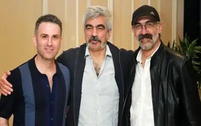 سکانس خندان/خاطره زبان بلد نبودن هوتن شکیبا و سروش صحت نزدیک قطب جنوب