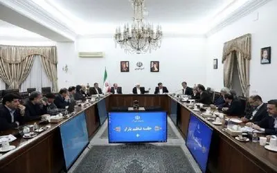 عارف: خالی کردن دل مردم هنر نیست