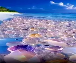 مستند کاوش؛ جزیره ی الماس های رنگی در ژاپن که هر کسی تا به الان دیده پولدار شده