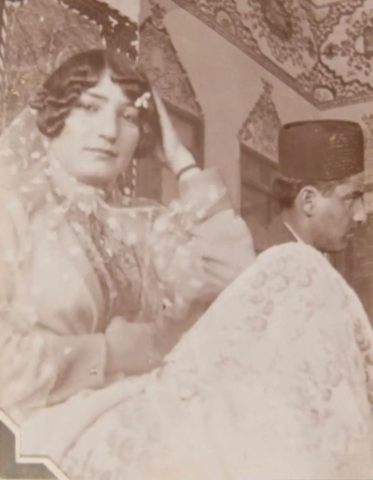 بی‌بی خاور اسفندیاری بختیاری