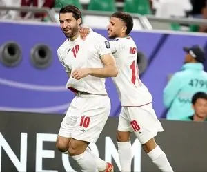 (عکس) قابی دیده نشده از گل مردود آزمون به ژاپن!