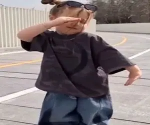 آواز شاد؛ یه دختر بچه با تیپ هیپ هاپی ببین چه طوفانی کرده با ادا و اطواراش و دل میبره