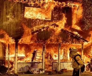 آخرین وضعیت آتش سوزی آمریکا / افزایش جانباختگان به ۱۶ نفر و تخریب ۱۲ هزار ساختمان