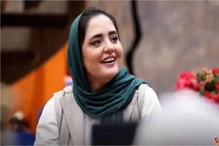 سکانس شاد /اشتباه نرگس محمدی با آهنگ ای دل تو خری یاری نداری/خانم ها مردن از خنده