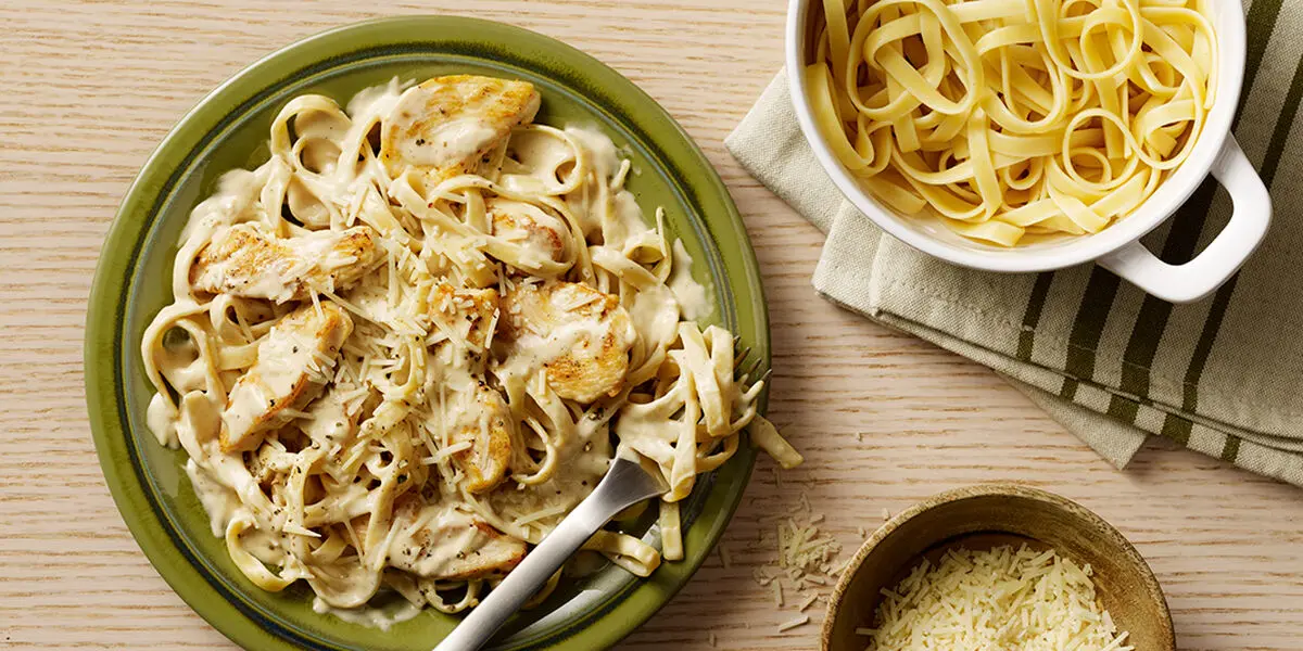 3.2_Chicken-Alfredo-with-Fettuccine