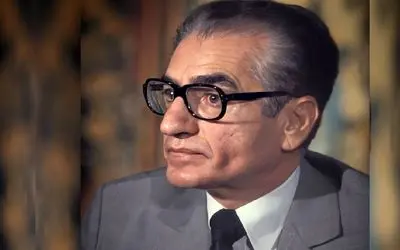 سفر به ایام قدیم سال 1349؛ محمدرضا پهلوی در جشن 2500 ساله با بادیگارداش