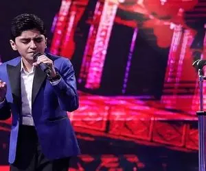 آواز احساسی؛ علی طولابی با این اجرای روح نواز کل سالن رو به وجد آورد بنازم به حنجرش