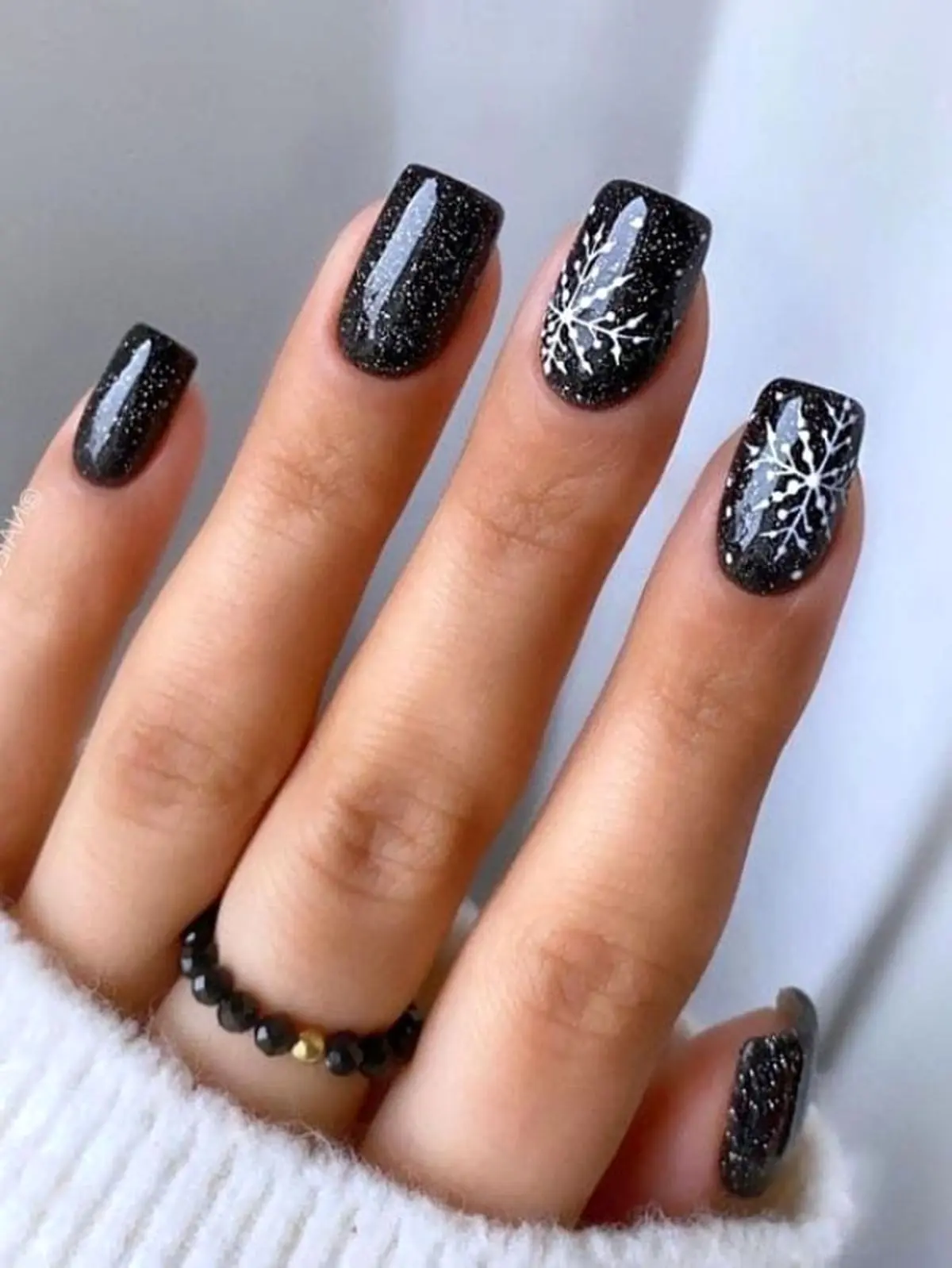 Winter-nail-design-22