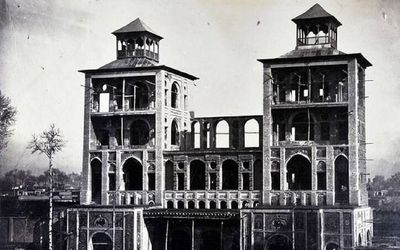 صندوقچه اسرار خشتی؛ اولین برج تهران که خلوتگاه ناصرالدین شاه بود