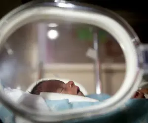 ماجرای تراژدیک نوزادی که زنده بود اما به سردخانه بردنش!