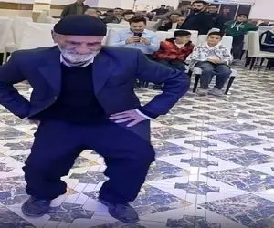 آواز شاد؛ ماشالا به حاج عمو با این رقصش معلومه جوونی پر جنب و جوشی داشته یاشاسین