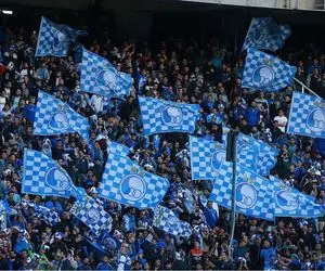 (عکس) هواداران استقلال یکصدا خواهان این سرمربی هستند