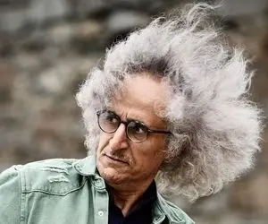 آواز اصیل؛ اجرای خواننده ای که شراره عشقی خوند موهاش با استایل برق گرفتگیه