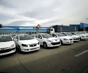 قیمت خودرو امروز ۱۵ آبان ۱۴۰۴؛ آرامش موقت بازار با رکود معاملات و نوسانات محدود