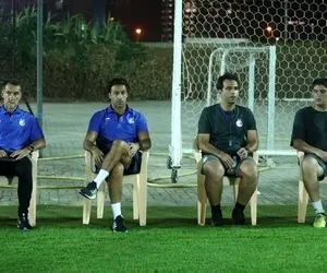 مربی استقلال هتل نشین شد