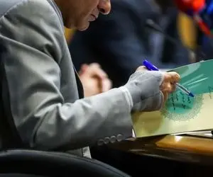 کلیات بودجه ۱۴۰۵ در هیأت دولت تصویب شد؛ درآمد طرح سوخت صرف معیشت مردم می‌شود