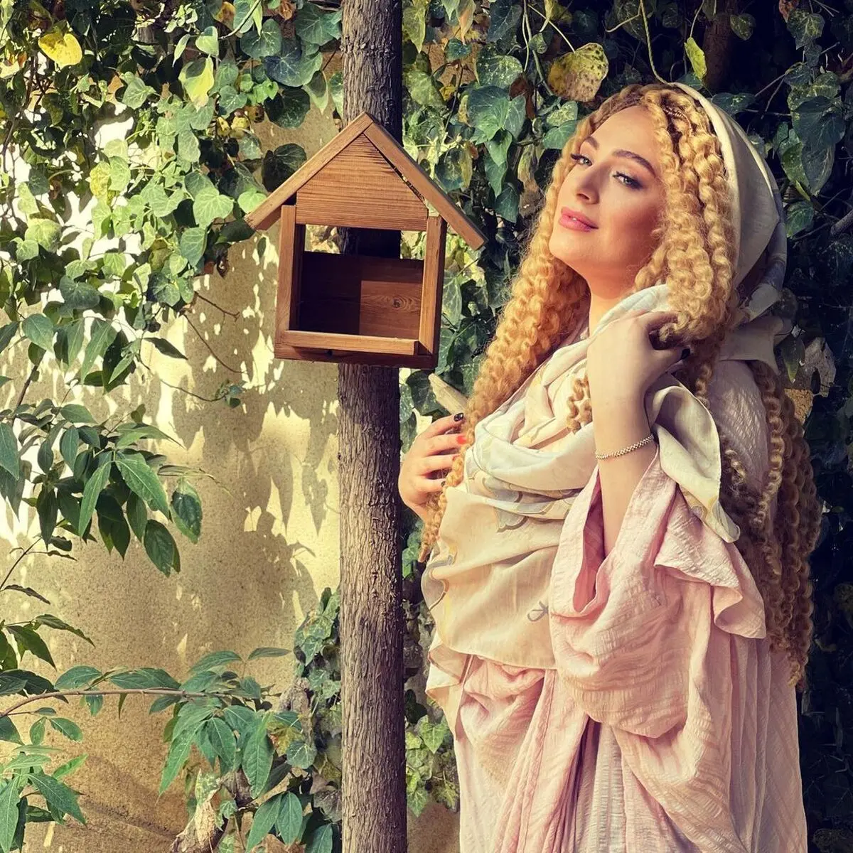 نگین معتضدی