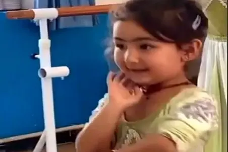 آواز شاد؛ رقص اگور پگور این دختربچه ناز با میمیک کیوت صورتش که ادا میاد ته دلبریه